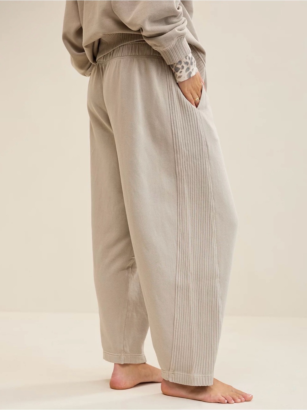 aerie Oh Snap Barrel Sweatpants in Taupe